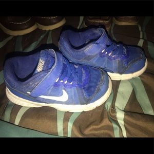 Toddler Nikes size 8C